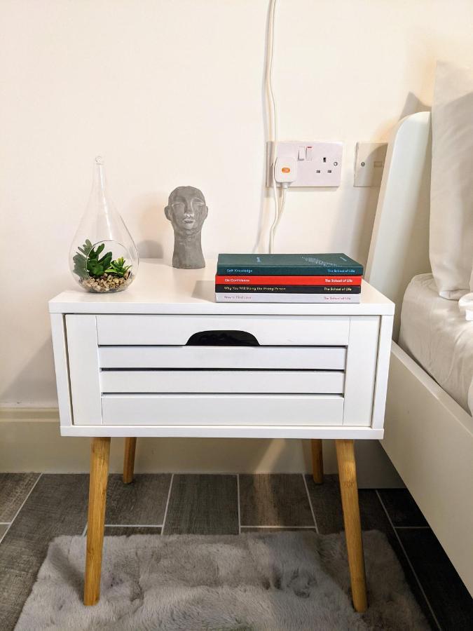 Cosy Riverside Apartment - Free Parking ヨーク エクステリア 写真