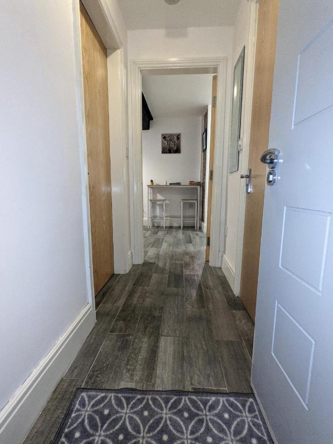 Cosy Riverside Apartment - Free Parking ヨーク エクステリア 写真