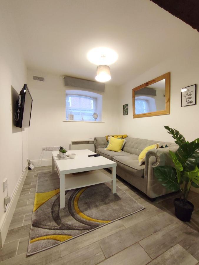 Cosy Riverside Apartment - Free Parking ヨーク エクステリア 写真