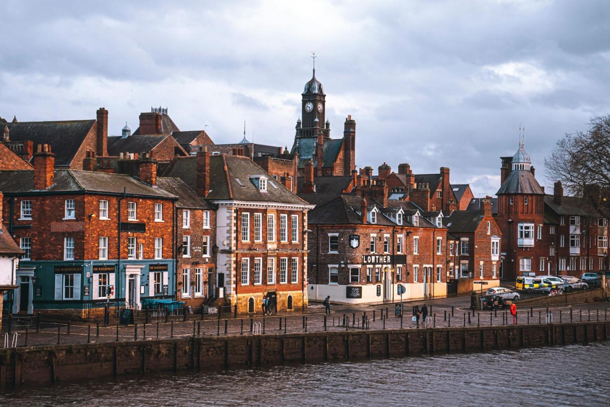 Cosy Riverside Apartment - Free Parking ヨーク エクステリア 写真